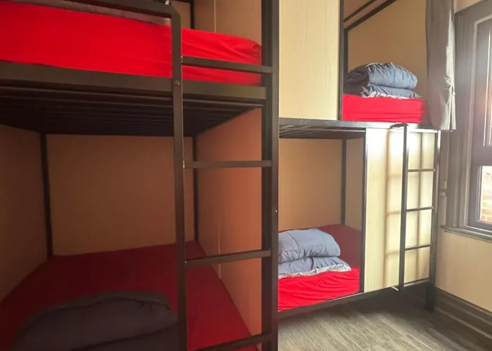 Haus Accommodation - Note - Valid Passport Required To Check-In Perth